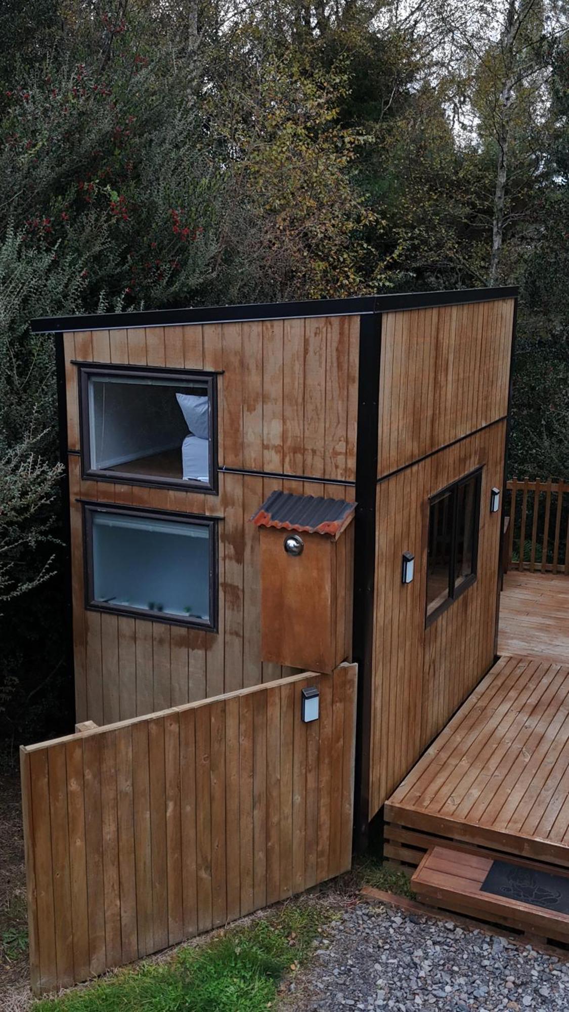 Tiny House In The Bush - A Minute From Town Centre Ruapehu Unique Stays Raetihi Extérieur photo